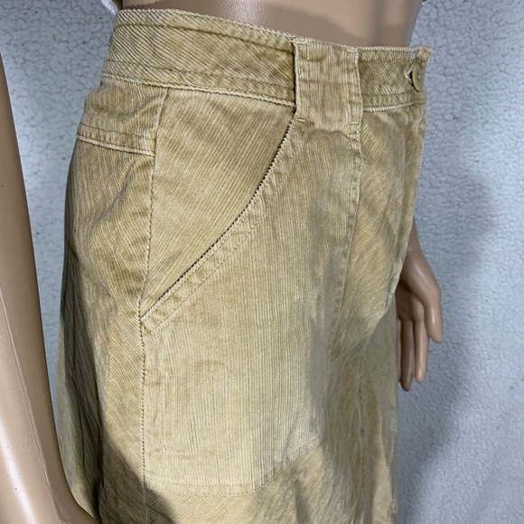 L.L. Bean Women's Tan Corduroy A-line Midi Skirt Size 10 Academia Preppy - Picture 4 of 7